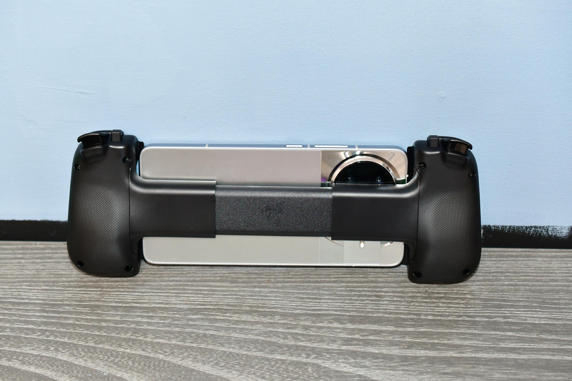 DSC Razer Kishi V Pro DSC Razer Kishi V Pro