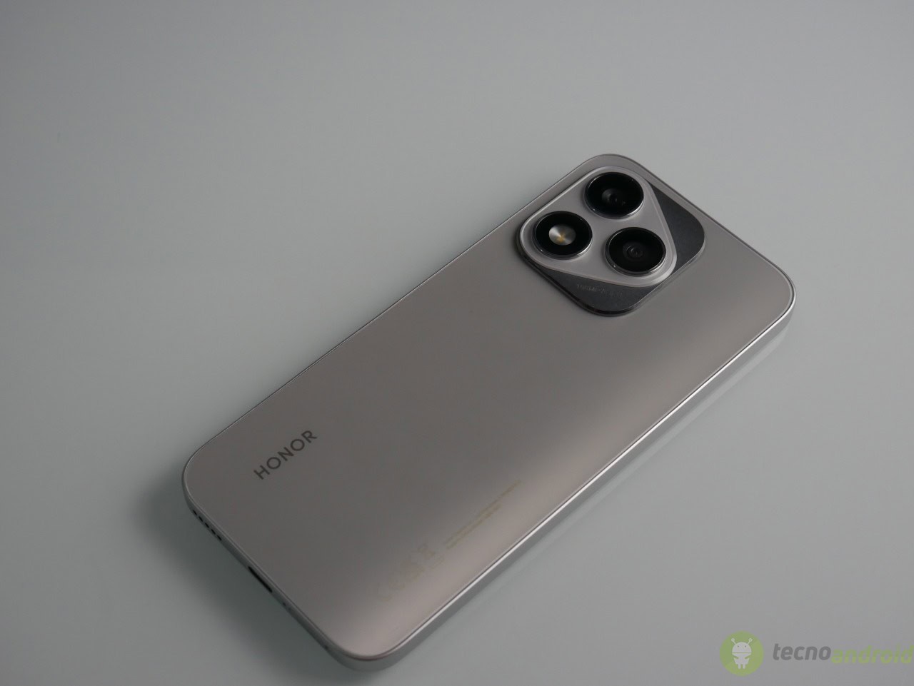 Honor Lite () Honor Lite ()