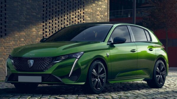 Peugeot 308: presto il restyling che tutti aspettano