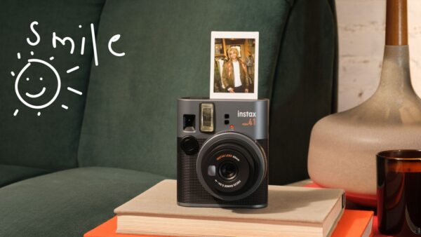 Fotocamera per istanti di stile: arriva instax mini 41