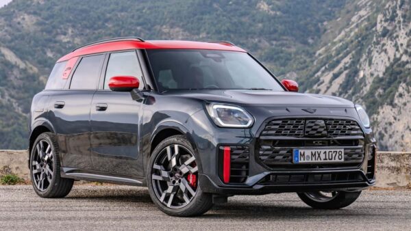MINI Countryman JCW: adrenalina allo stato puro