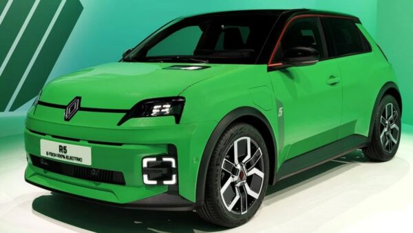 Renault 5 Roland-Garros: l’elettrica può essere finalmente ordinata