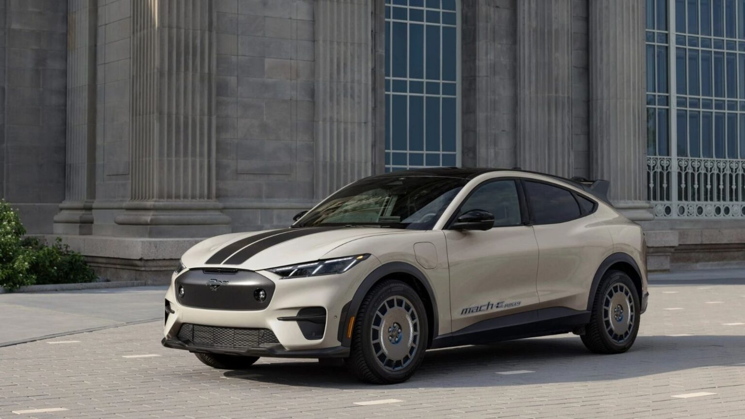 Mustang Mach-E 2025: Ford ascolta i clienti e aggiorna il modello