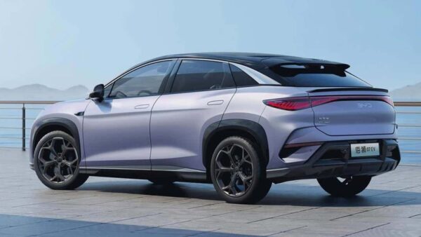 BYD e7 la nuova berlina elettrica