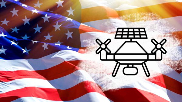 Il drone solare K1000 dell'esercito USA offre autonomia infinita per missioni di ricognizione, volando senza rifornimenti grazie al sole.