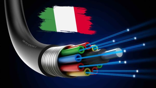 In Italia la copertura FTTH cresce, ma solo il 27,3% degli utenti la usa. Scarsa informazione e abitudini frenano le attivazioni.