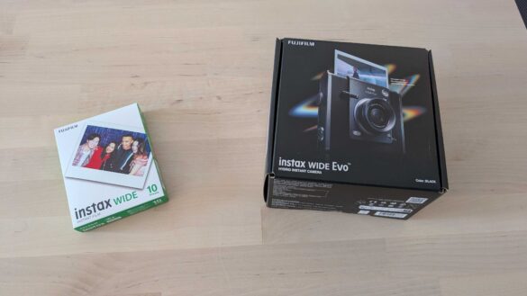 instax WIDE Evo (2)