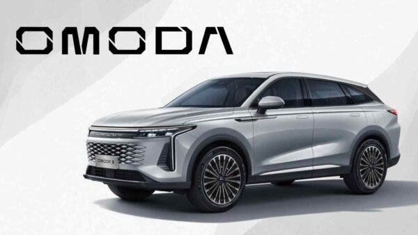 Omoda 9 è un SUV Plug-in Hybrid con 449 CV, design sportivo, tech avanzata e autonomia fino a 1.120 km, in arrivo in Europa.