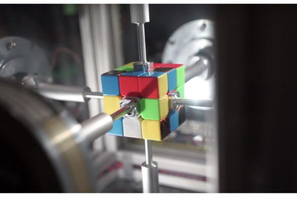 Risolto il cubo di Rubik in un battito di ciglia: l’impresa dei ragazzi della Purdue