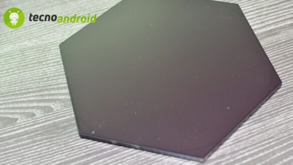 Nanoleaf Shapes Ultra Black Hexagon: i pannelli LED