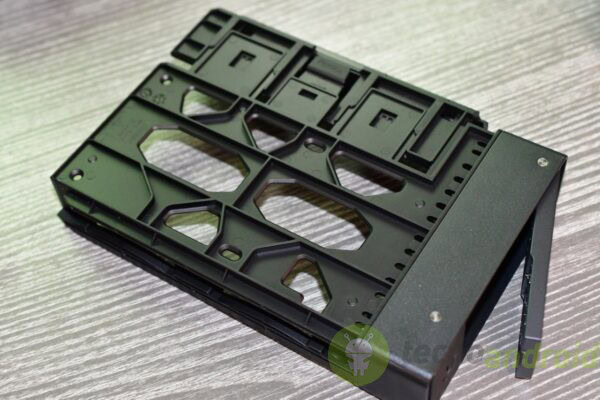 UGREEN NASync DXP4800 Plus - immagine 10 UGREEN NASync DXP4800 Plus - immagine 10