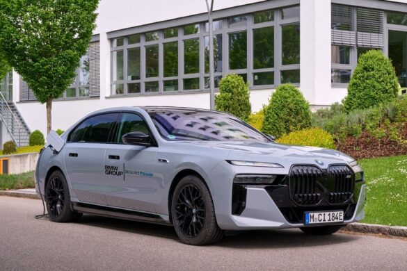 BMW e Solid Power stanno testando una nuova generazione di batterie