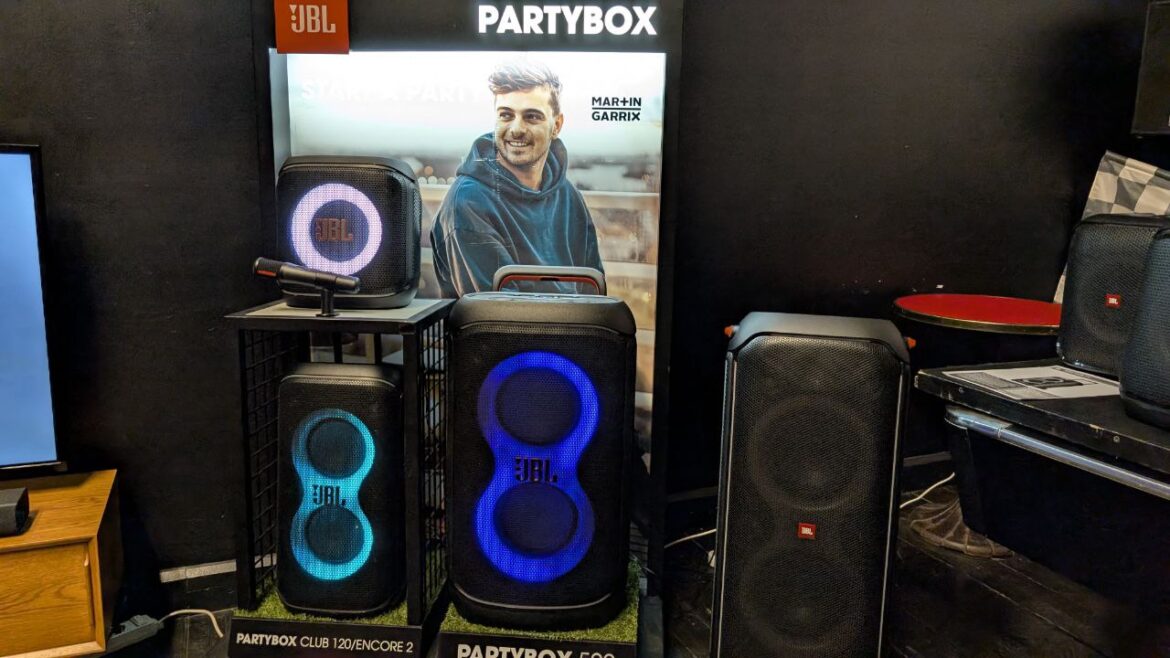 Evento JBL Kenwood () Evento JBL Kenwood ()