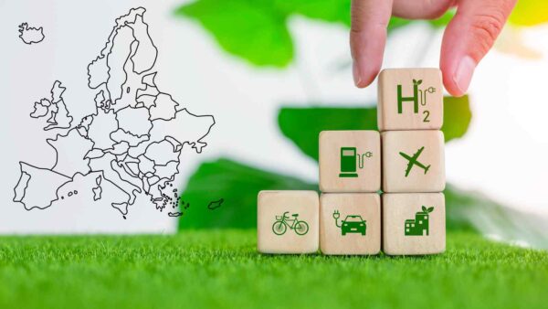 L’UE rinvia al 2028 il riconoscimento “green” per l’idrogeno nucleare, favorendo finora solo quello da energia rinnovabile.