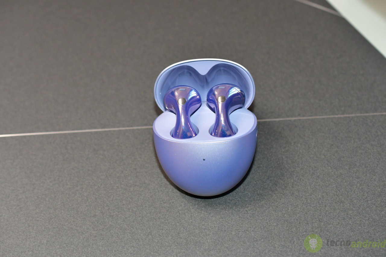Huawei Freebuds () Huawei Freebuds ()