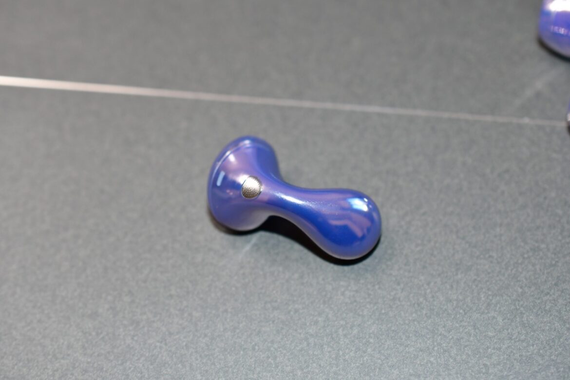 Huawei Freebuds () Huawei Freebuds ()