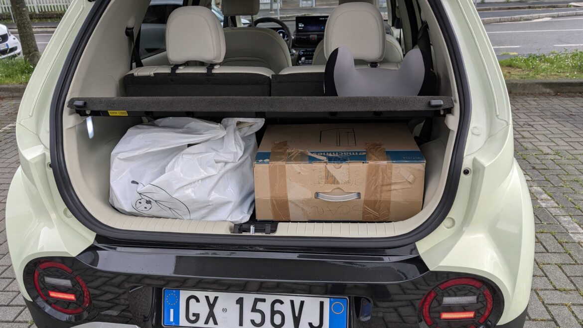 Hyundai Inster () Hyundai Inster ()