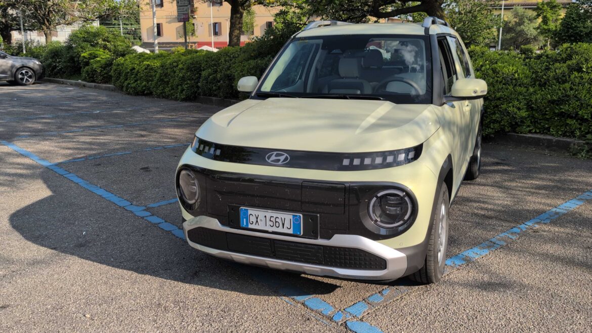 Hyundai Inster () Hyundai Inster ()