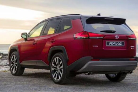 Toyota RAV4 2026: nuova evoluzione potente del SUV