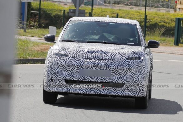 Nissan Micra 2025: i primi dettagli spuntano dalle foto spia