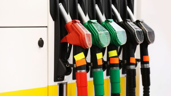 Diesel e benzina, scatta il piano sulle accise: cosa comporta?