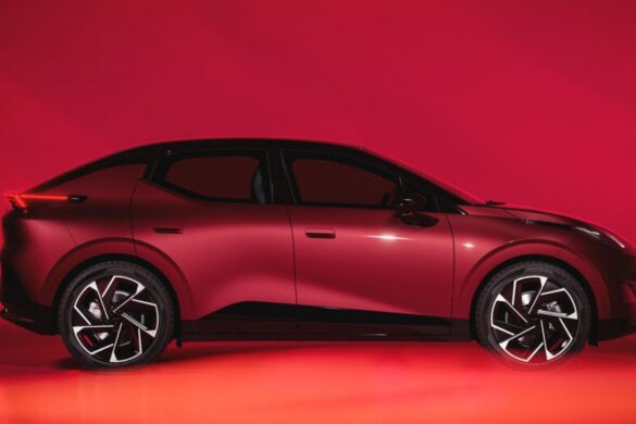 Lynk & Co 02: il SUV elettrico che sorprende davvero