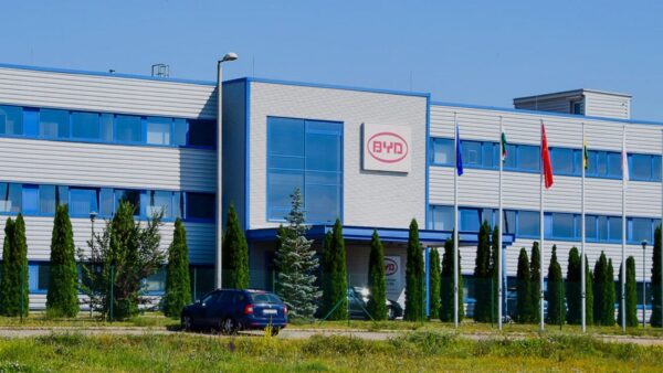 BYD conquista Budapest: nuovo quartier generale per l’Europa