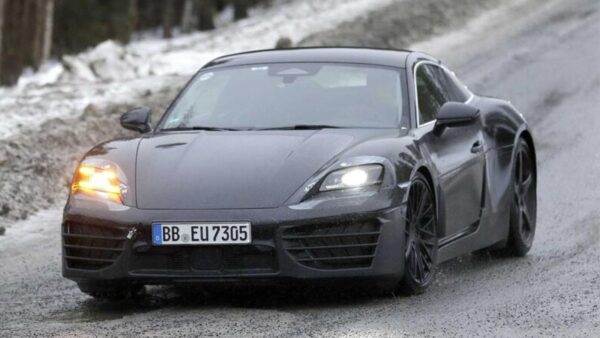 Porsche 718 Cayman EV: la sportività si fa elettrica