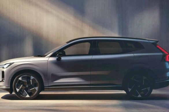 Volvo XC70, ritorno clamoroso: il nuovo SUV sarà un ibrido