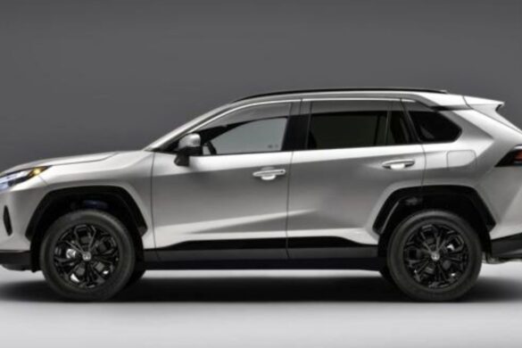Toyota RAV4 2025: il SUV cambia nuovamente ed è pronto a stupire