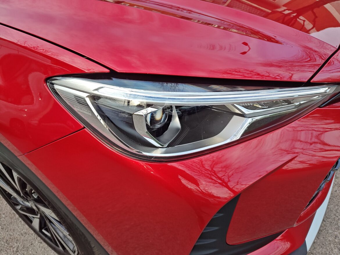 MG ZS Hybrid+ () MG ZS Hybrid+ ()