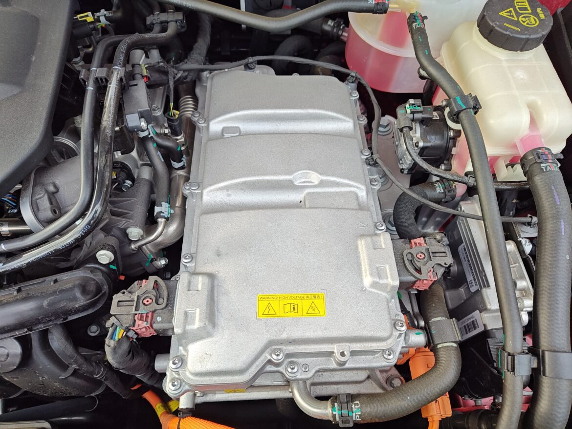 MG ZS Hybrid+ () MG ZS Hybrid+ ()