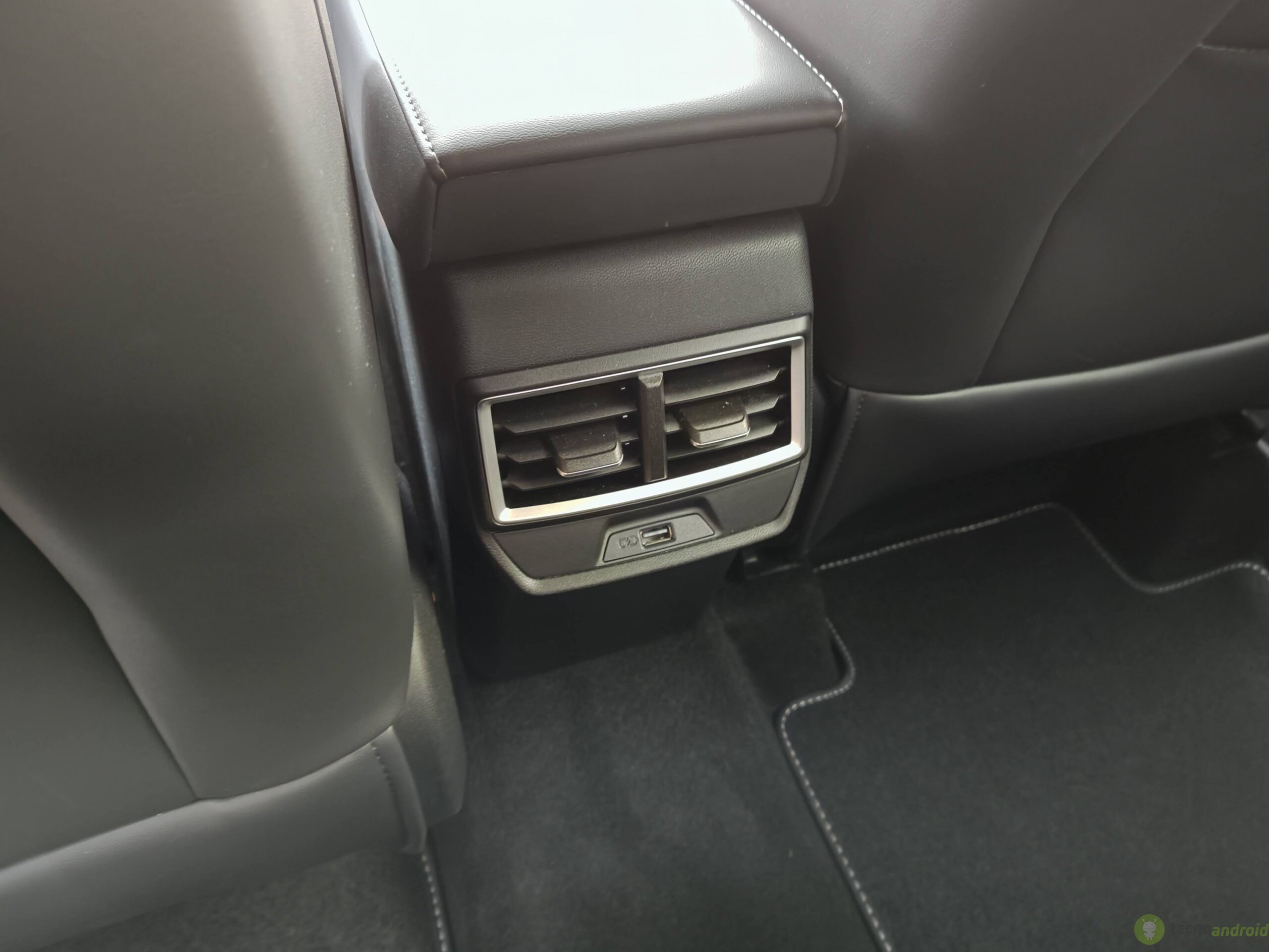 MG ZS Hybrid+ () MG ZS Hybrid+ ()