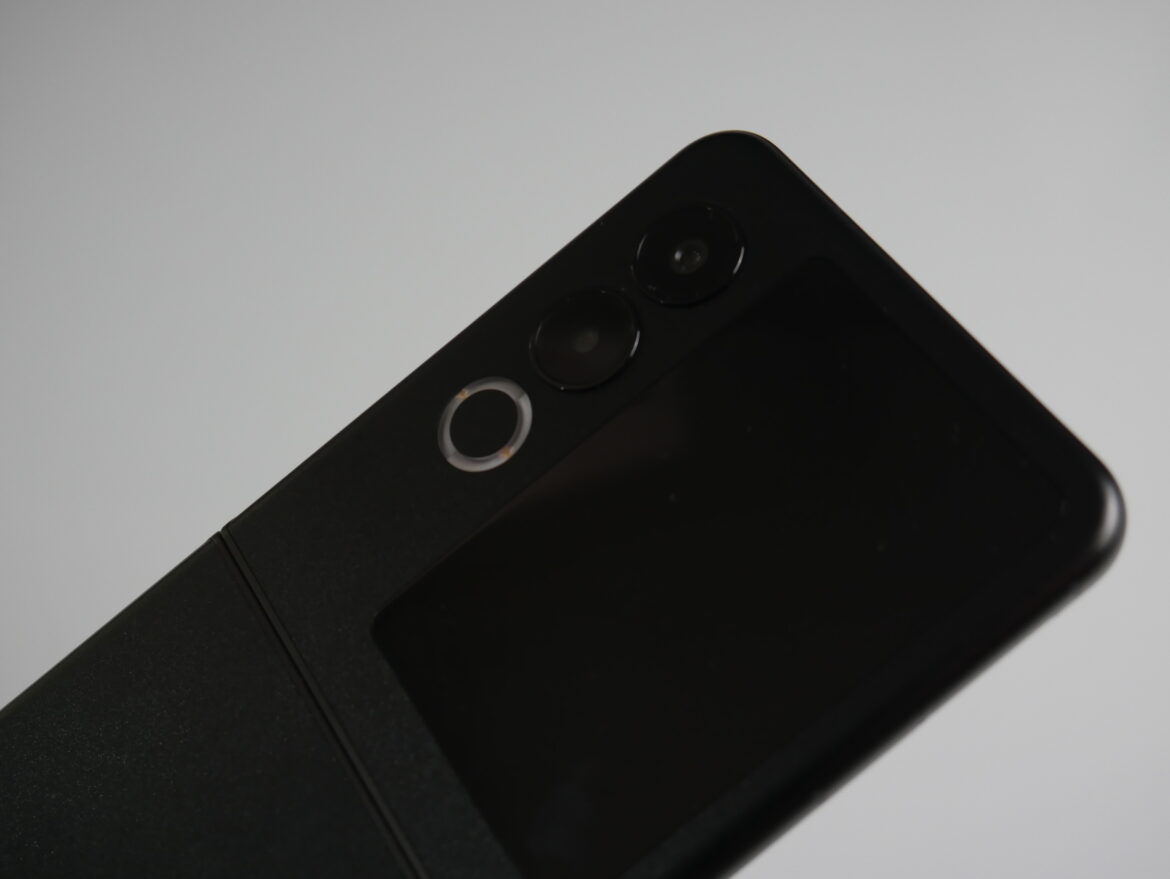 NUBIA FLIP NUBIA FLIP