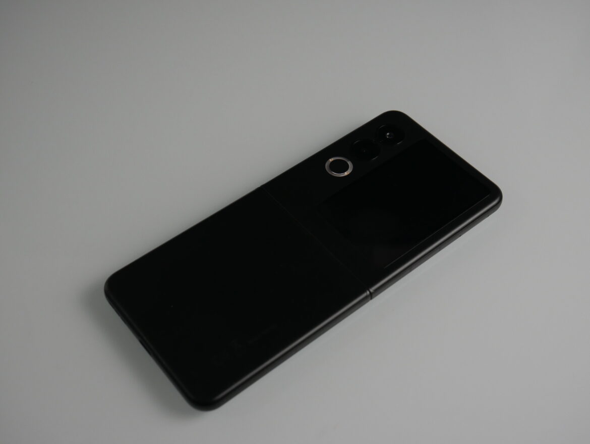 NUBIA FLIP NUBIA FLIP