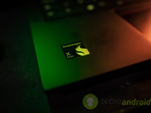 Lenovo ThinkPad T14s Gen 6 - immagine 14 P