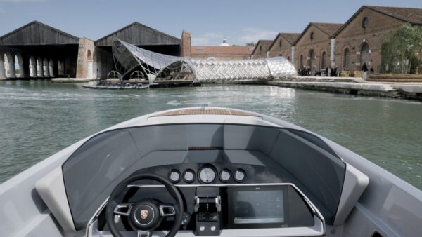 Porsche, Norman Foster Foundation, design