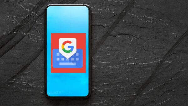 Adesivi di Pixel Studio su Gboard