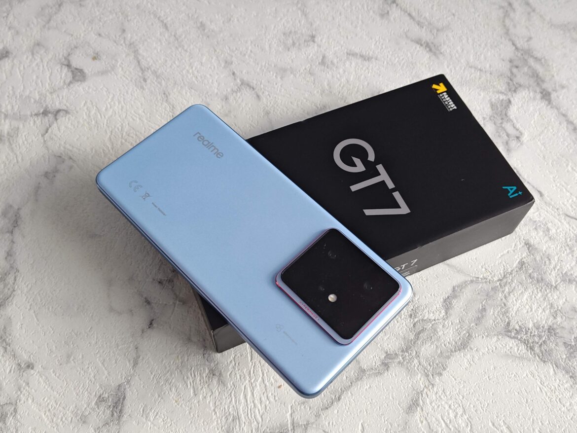 Realme GT () Realme GT ()