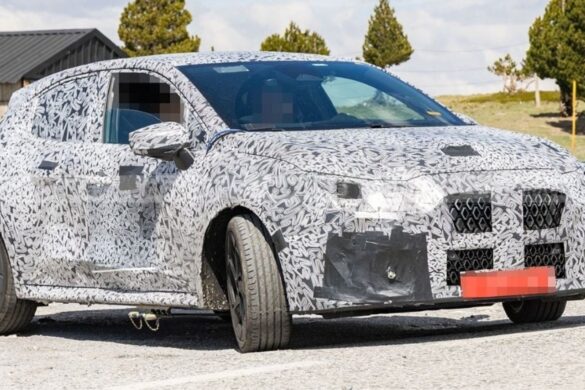 Renault Clio, ecco gli interni della nuova vettura
