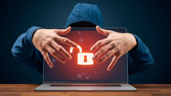 Android bloccherà installazioni e permessi sospetti durante le chiamate per proteggerti da truffe sempre più sofisticate.