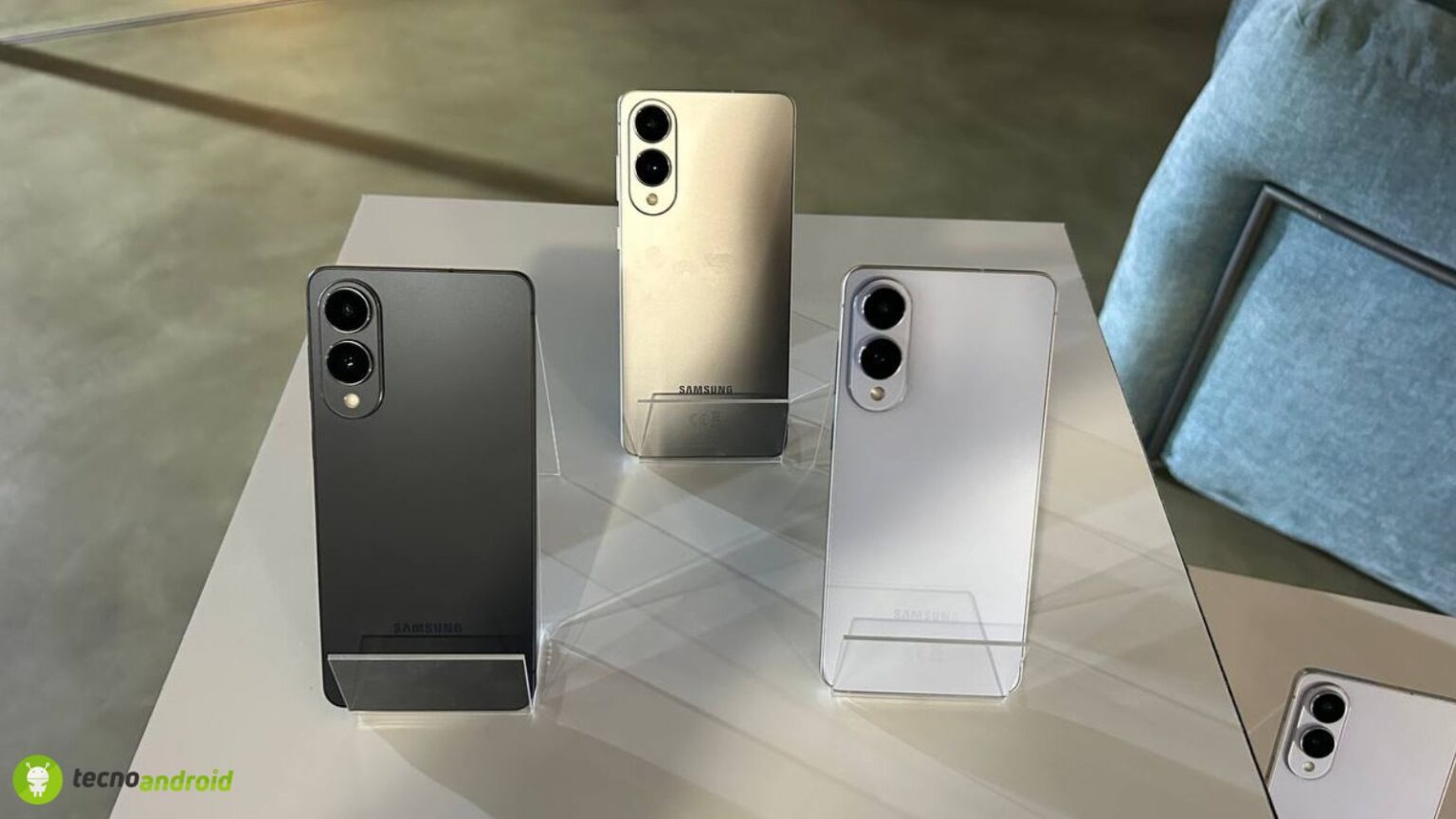 Samsung Galaxy S25 Edge è ufficiale: specifiche tecniche e prezzo