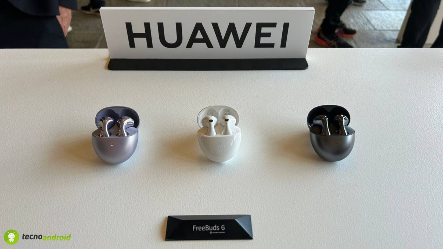 Huawei FreeBuds 6: nuovo audio iper cristallino ed uno stile che conquista