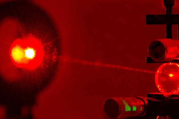 POWER di DARPA: 800 watt trasmessi a distanza con luce pura