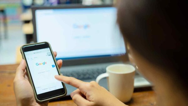 Google è accusata di monopolio e potrebbe essere smantellata, con ripercussioni sul futuro della concorrenza e del web.
