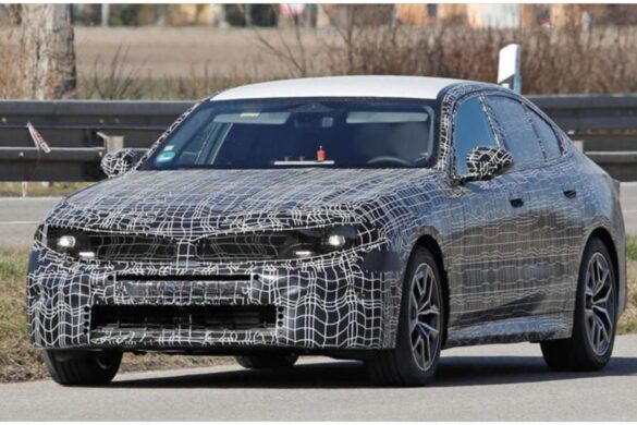 BMW Serie 5: il restyling che anticipa la rivoluzione di tutta la serie