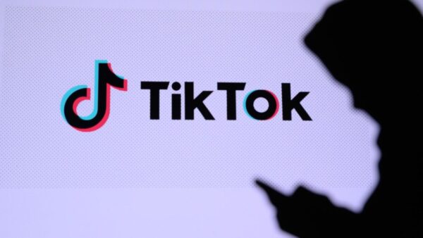 TikTok e le promo ingannevoli: Codacons oscura video che pubblicizza tablet a 25€