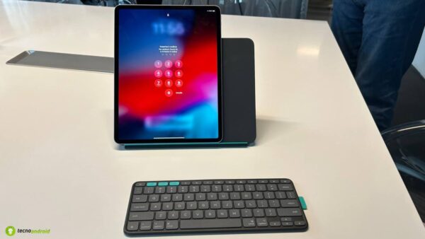 Copertina Logitech