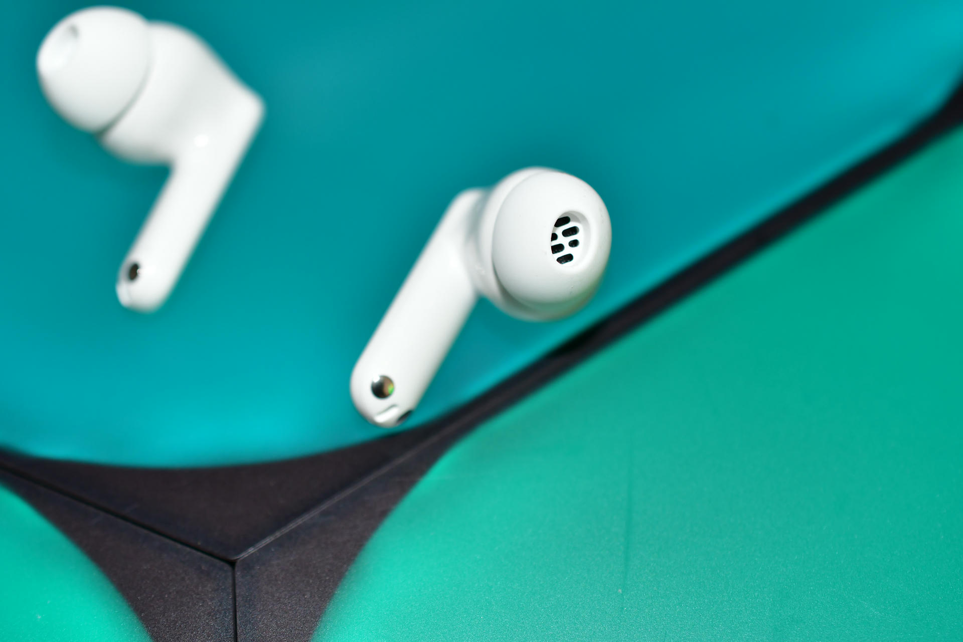 DSC Oppo Enco Buds Pro DSC Oppo Enco Buds Pro