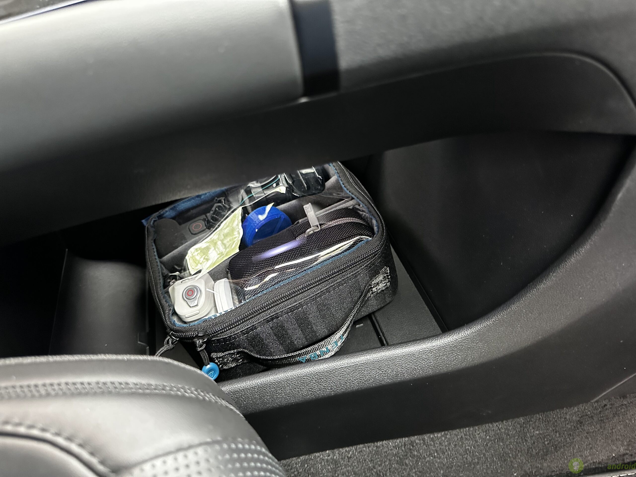 Hyundai Santa Fe () Hyundai Santa Fe ()
